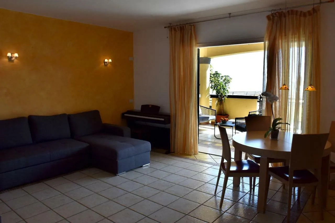 Дом отдыха Taormina Sunny Apartment - Taormina Holidays Италия